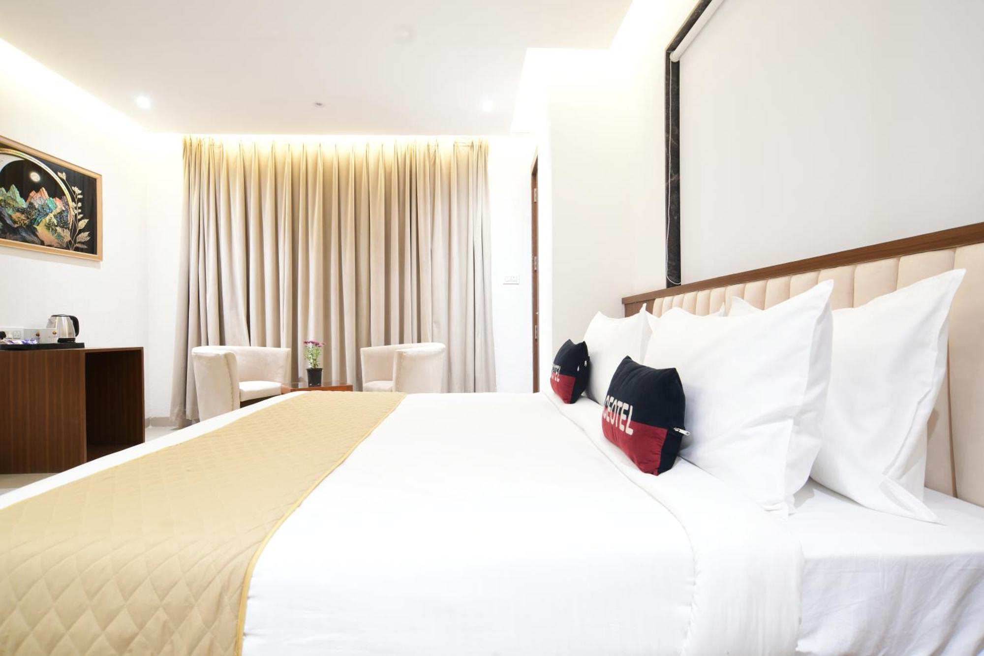 Aceotel Premier, Vijay Nagar Indaur Kültér fotó